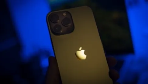 آبل تحذر من أسلوب جديد لاختراق آيفون بعد رصد هجمات دون نقر