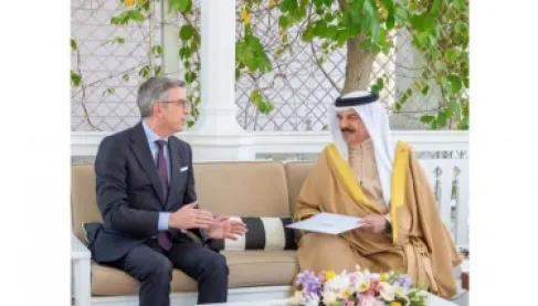 فرنسا والبحرين توقعان اتفاقية دفاع ثنائية