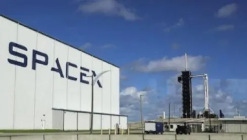 «سبيس إكس» تؤجل خططها للمريخ وتركز على القمر