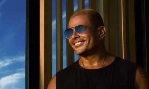 الكشف عن تطورات مسلسل (السيرة الذاتية) لعمرو دياب