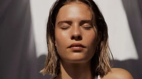 هل تحتاج بشرتك إلى استراحة؟ تعرّف على صيام البشرة