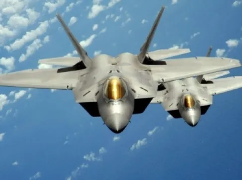 لمهام عسكرية.. سحب مقاتلات إف-22 من احتفالات نهائي كرة القدم الأمريكية