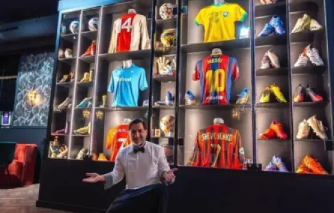 ماذا تعرف عن مطعم نجوم برشلونة المفضل؟