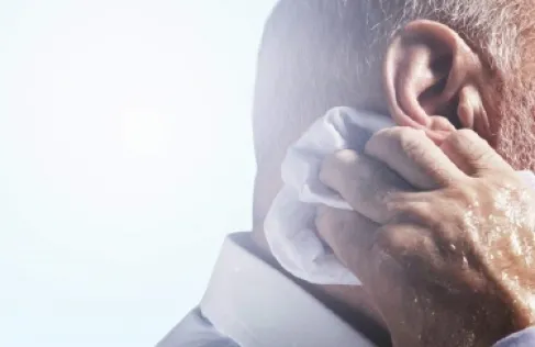 التعرق المفاجئ قد يكون علامة تحذيرية لمشكلة صحية خطيرة