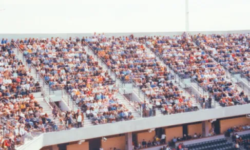 لماذا تتحول بعض المباريات إلى ظاهرة جماهيرية؟