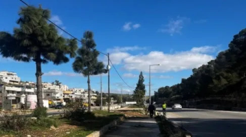 وزارة الأشغال العامة تطلق حملة شاملة لتأهيل وإنارة الطرق الحيوية