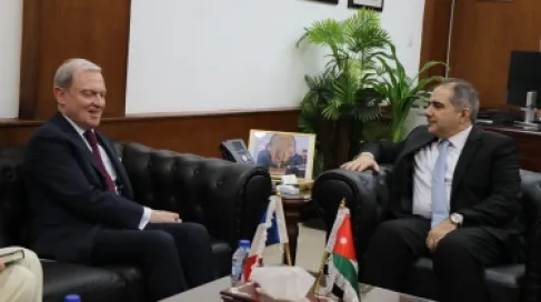 وزير الاستثمار يبحث مع السفير الفرنسي تعزيز التعاون الاستثماري