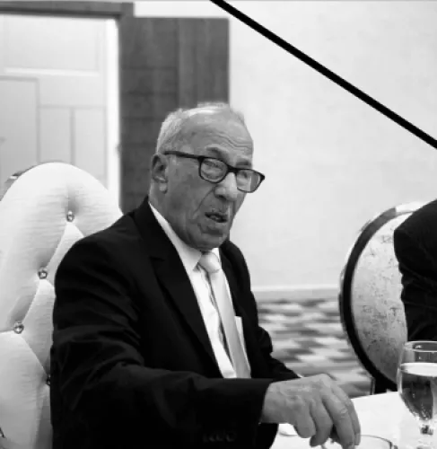 عشيرة العزام تنعى فقيدهم الحاج توفيق فلاح علي