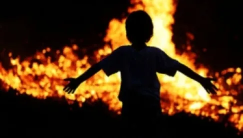 Gruesome crime.. Egyptian man shackles his daughter and burns her alive with the help of his wife