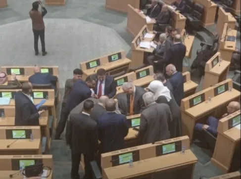 وعكة صحية مفاجئة للنائب صالح العرموطي أثناء جلسة النواب