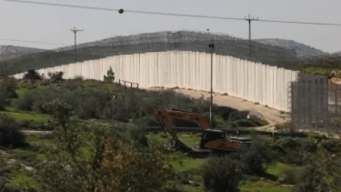 دول خليجية وعربية وإسلامية تحذر من استمرار سياسات إسرائيل التوسعية بالضفة الغربية