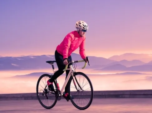 لماذا يعد ركوب الدراجة أذكى وسيلة لتحريك جسمك؟