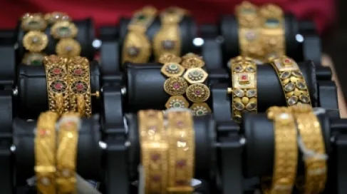 غرام الذهب عيار 21 يسجل 102.80 دينار في الأردن الثلاثاء