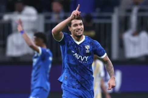 ماركوس ليوناردو يحسم مستقبله مع الهلال السعودي