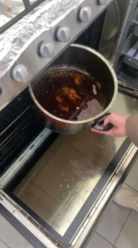 الاردن .. الغذاء والدواء تحيل مقصفًا مدرسيًا إلى الجهات القضائية المختصة - صور