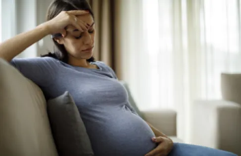 علاقة مقلقة بين اكتئاب الأمهات والتوحد