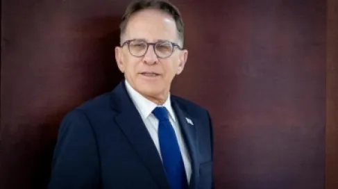 الشرطة تعلن تحقيقا إضافيا مع رئيس ديوان نتنياهو