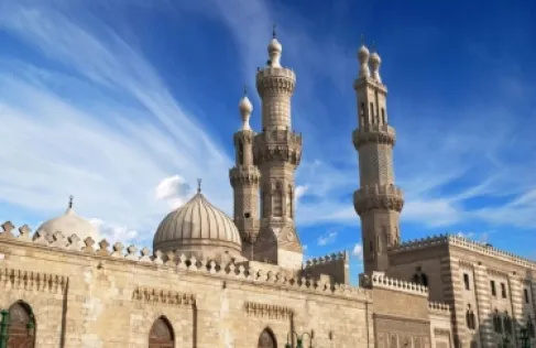 الإساءة لوالدي النبي محمد تثير ضجة في مصر.. والمؤسسات الدينية ترد