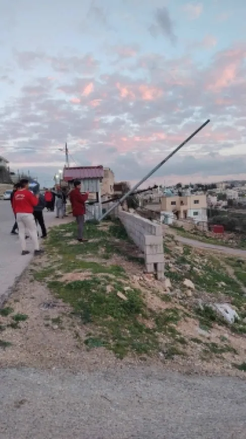 كهرباء اربد تتعامل مع أضرار فنية لحقت بشبكة الكهرباء في بلدة جحفية