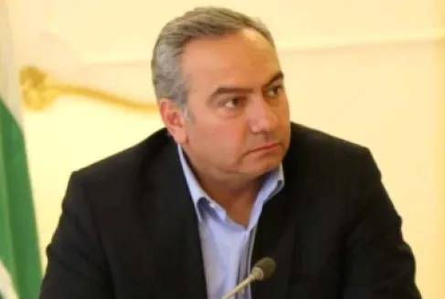 نائب اردني : كيف ارتفع راتب رئيس سلطة البترا إلى ٦٥٠٠ دينار .. والولائم ب ١٤٠ الف