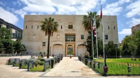 ​إغلاق الشارع الجانبي الرابط بين شارع الأردن وشارع الاستقلال الجمعة