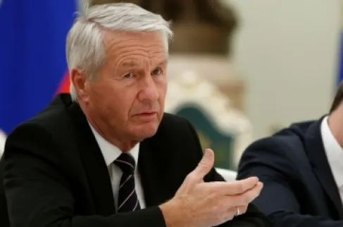 الشرطة تفتش منزل رئيس وزراء النرويج السابق بسبب علاقته بإبستين