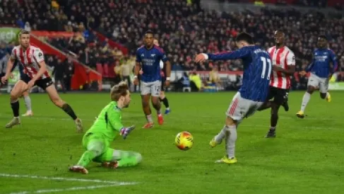 برينتفورد يعطل مدفع آرسنال ويشعل الدوري الانجليزي