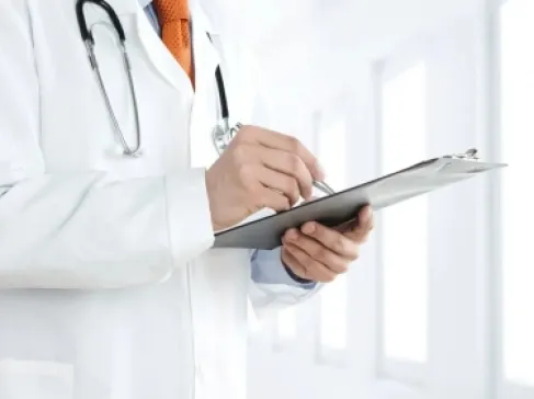 أطباء الأسنان: رمز (QR Code) يتيح للمريض التحقق من ترخيص الطبيب ومزاولته للمهنة