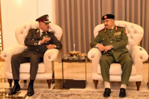 رئيس الأركان المصري يلتقي حفتر في بنغازي