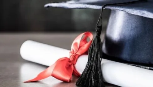 مناشدة إنسانية لتأمين 800 دينار رسوم فصل أخير لطالبة جامعية في عمّان