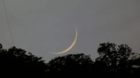 المحكمة العليا السعودية تدعو إلى تحري رؤية هلال شهر رمضان الثلاثاء