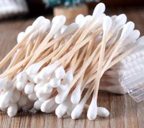 أعواد القطن تهدد صحة الأذن وتزيد مشاكل الشمع