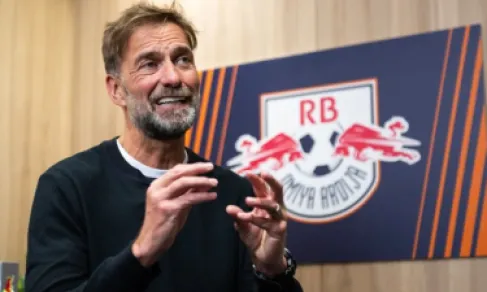 كلوب يرفض تدريب مانشستر يونايتد وتشيلسي و(الأسود الثلاثة)