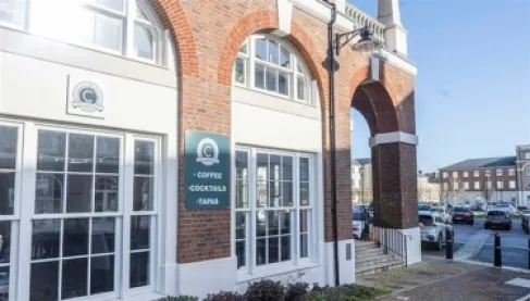 رفضت الاعتذار.. عائلة تلاحق مطعماً قضائياً بعد فاتورة 