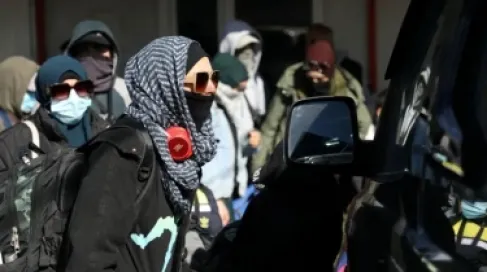 إعادة 34 أسترالياً إلى مخيم سوري بعد الإفراج عنهم بسبب سوء تنسيق مع دمشق