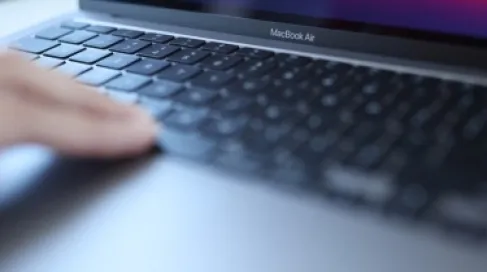 5 معلومات يجب أن تعرفها قبل استبدال جهازك الكمبيوتر بماك بوك