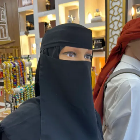 نواب إسبانيا يرفضون حظر النقاب والبرقع