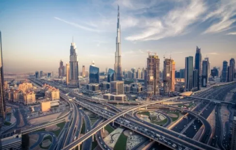 الامارات .. رجل يدفع 15.9 ألف درهم لـ «إقامة وهمية»