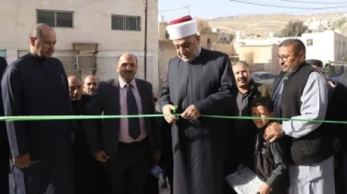 وزير الأوقاف يفتتح مسجد أم رمانه في بيرين