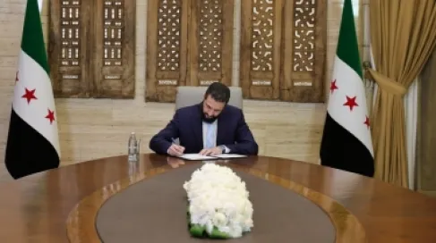 الشرع يصدر عفوا عن محكومين بجنايات ويستثني مرتكبي الانتهاكات بحق السوريين