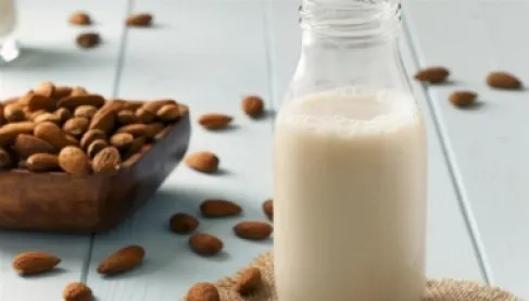 ما خطورة مشروبات اللوز على الأطفال؟