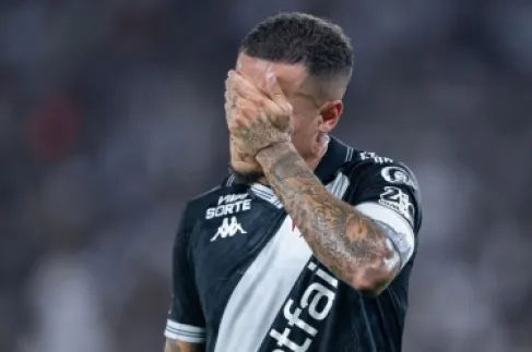 «الأولوية لصحتي العقلية» .. كوتينيو يعلن رحيله عن فاسكو دا غاما