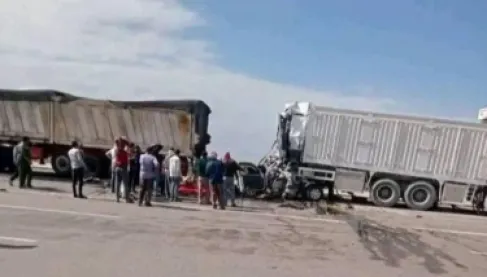 مصر.. مصرع أكثر من 10 عمال صائمين في حادث تصادم مروع