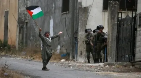 السلطة الفلسطينية في وضع حرج مع تزايد إحكام إسرائيل سيطرتها على الضفة الغربية