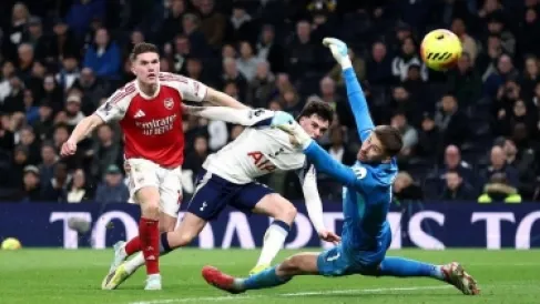 أرسنال يواصل هيمنته على توتنهام برباعية ثقيلة