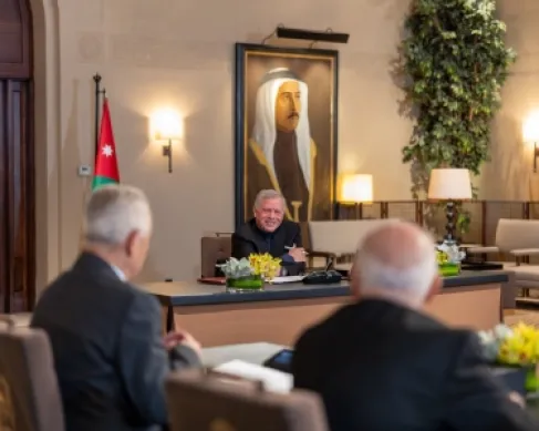 الملك يلتقي أصحاب مبادرات إنسانية وطنية