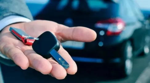 نقابة تأجير السيارات السياحية تعترض على النظام المعدل وتقترح البدائل