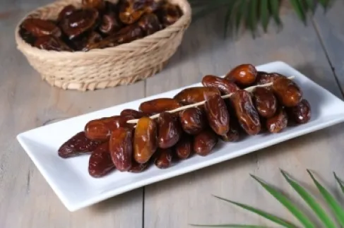 التمر.. بطارية الطوارئ التي أوصى بها النبي وكشف العلم سرها