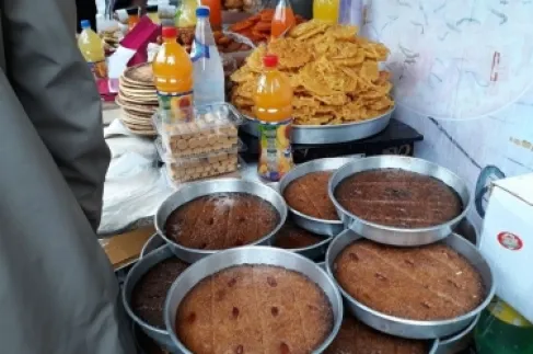 How to Balance Energy and Nutrients During Ramadan? Dietary and Medical Tips