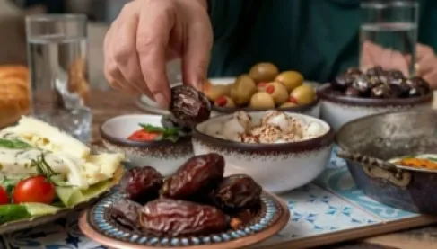 هكذا يتحول الجسم من حرق السكر إلى حرق الدهون خلال رمضان